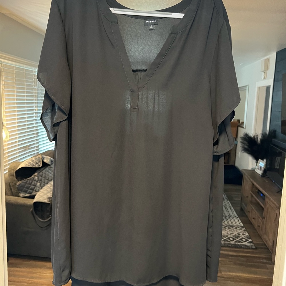 Torrid Size 4 Short Sleeve Black Blouse for Women